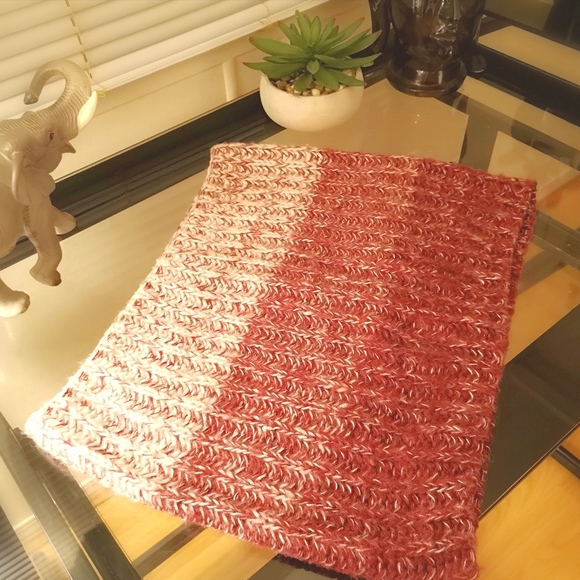 100% Acrylic Scarf - Picture 2 of 15